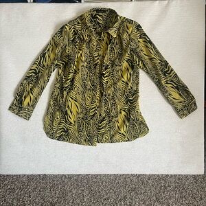 PrettyLittleThing Green and Black Animal Zebra Print Button Down Shirt